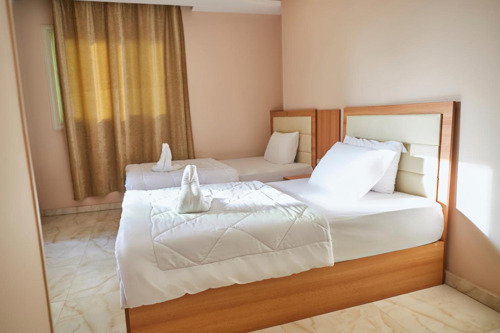Grand Pyramid View Hotel Kafrat al Jabal Exterior foto
